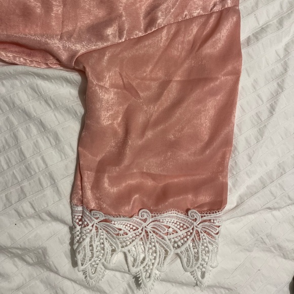 Silky Pink Robe Size S-L - Picture 6 of 8